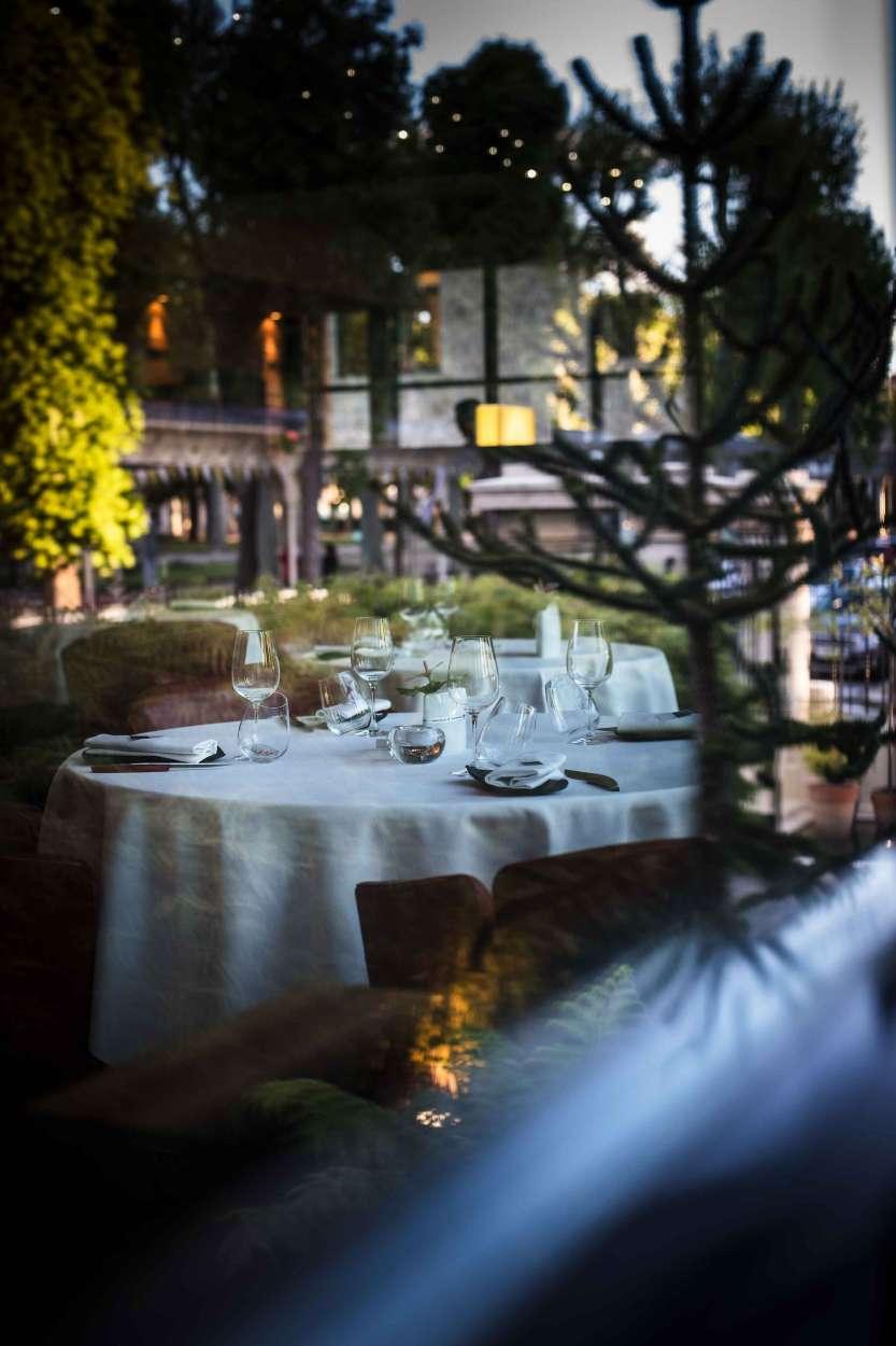 Une table à la Maison Decoret © Maison Decoret  Une table à la Maison Decoret © Maison Decoret