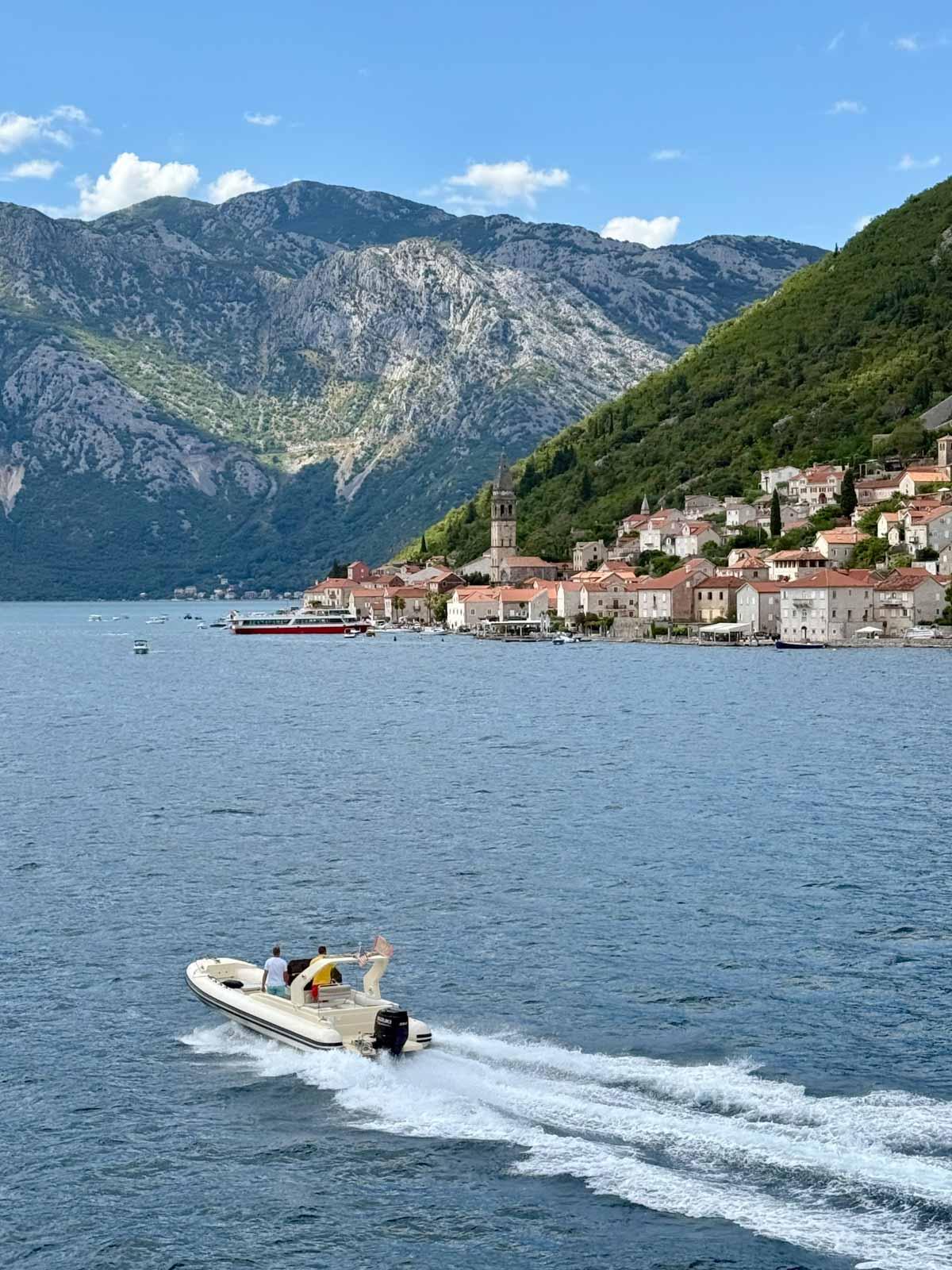 Le village de Perast dans la baie de Kotor © Emmanuel Laveran