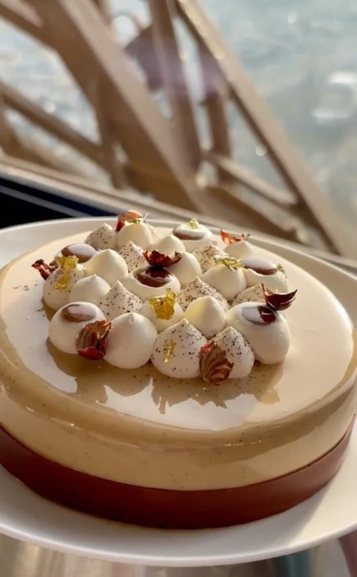 Fêter son anniversaire dans le restaurant de Paris Le Jules Vernes