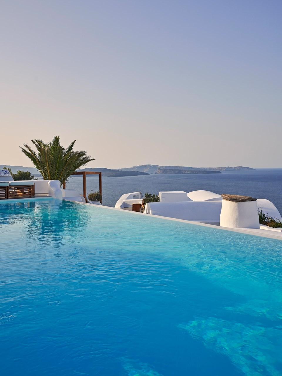 © Katikies Santorini