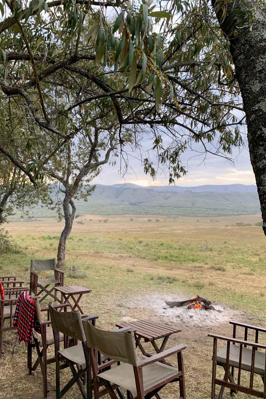 Apéritif au coucher du soleil lors d’un safari au Kenya © PG