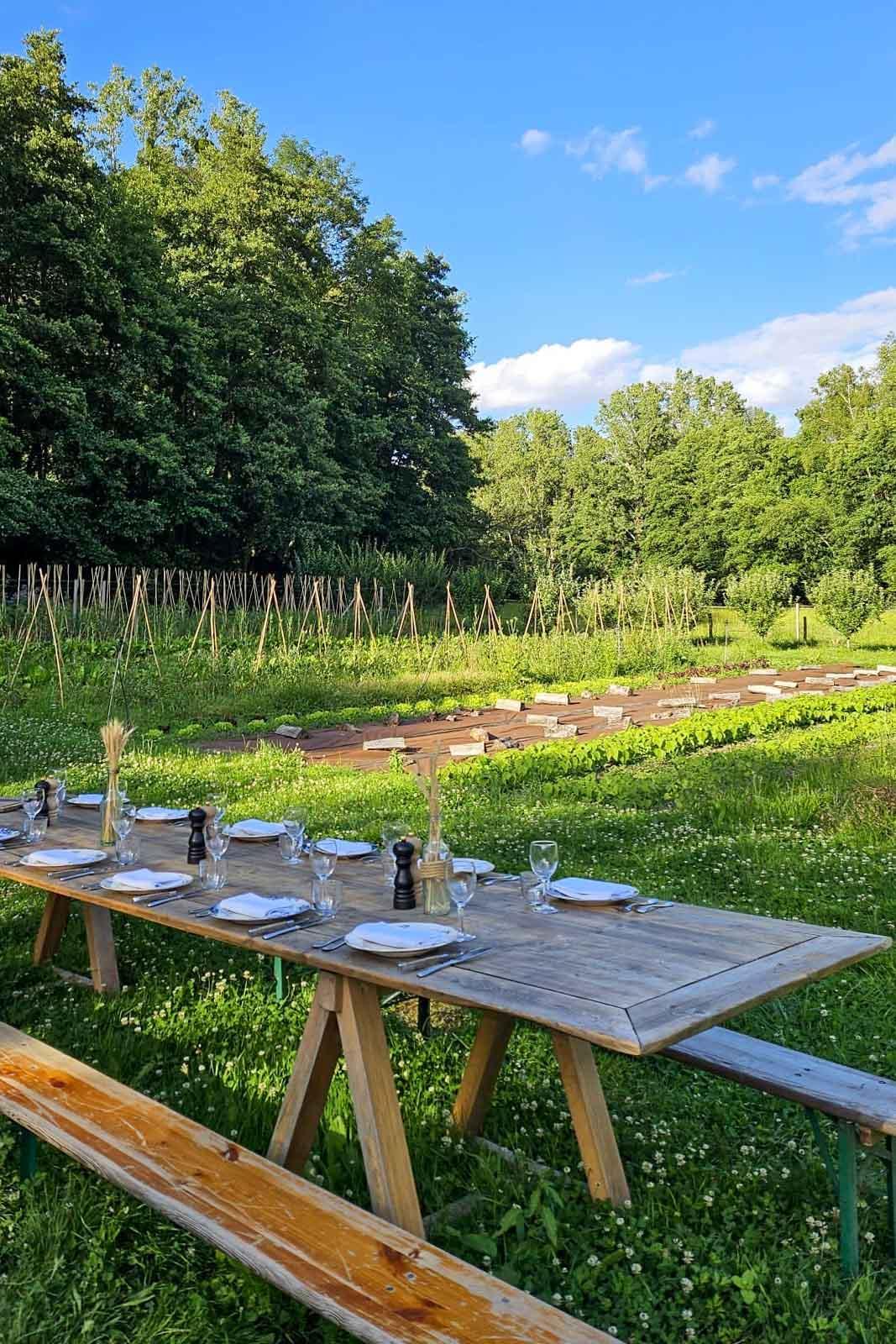 La table du Barn, parfaite pour un pique nique en famille © Florence Valencourt