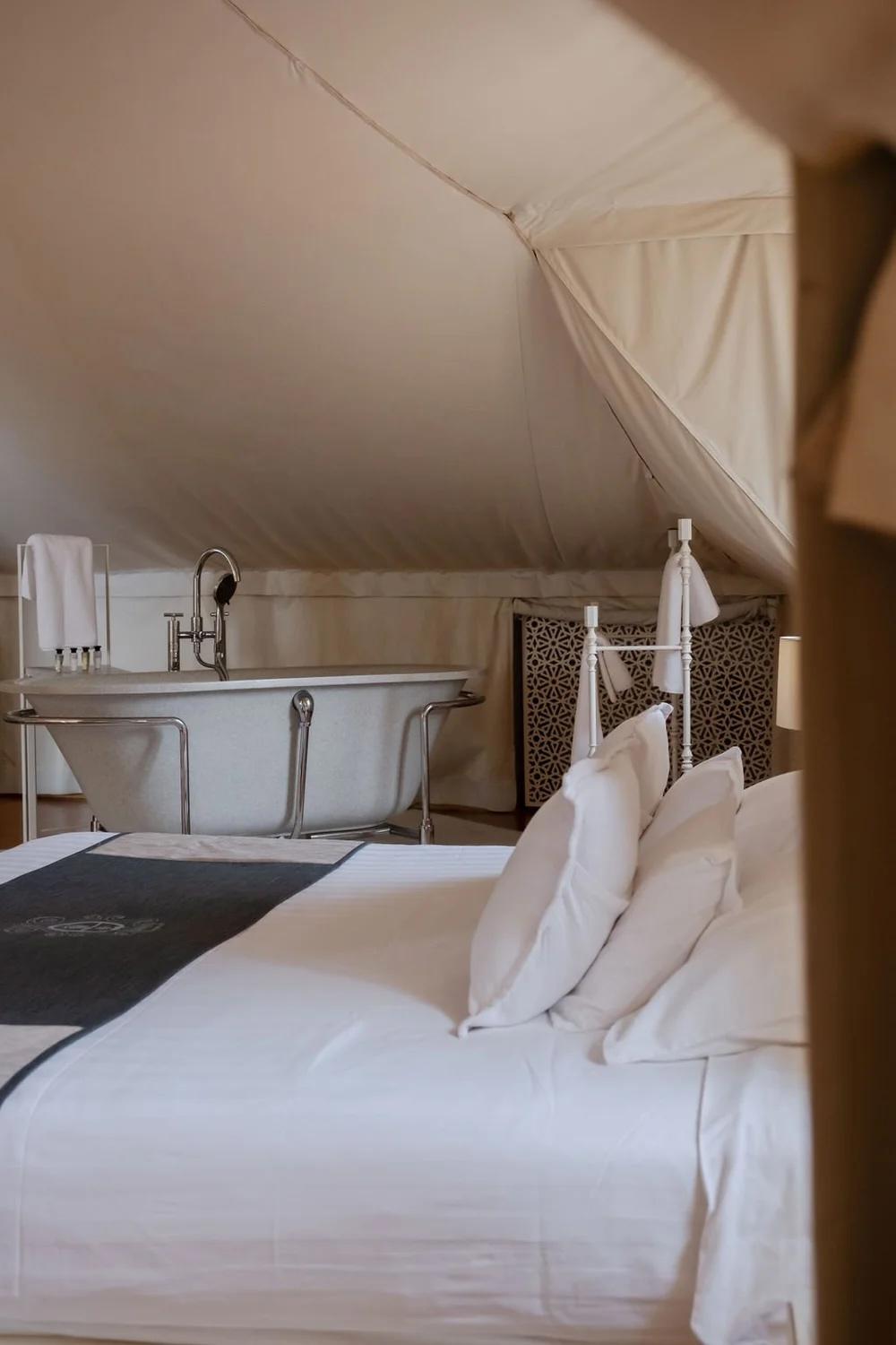 Une chambre dans l’hôtel ©  Lešić Dimitri Palace