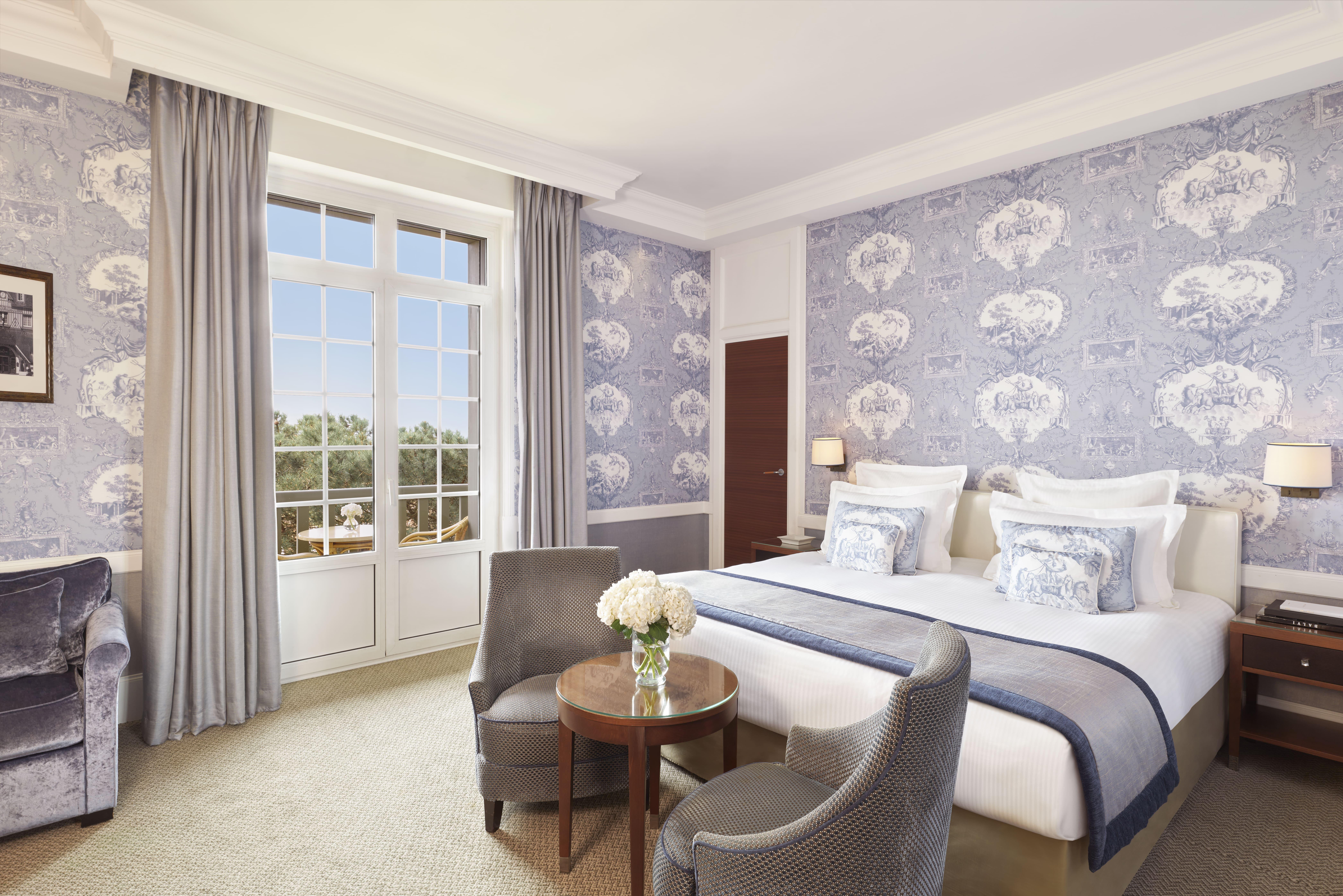 La chambre deluxe avec balcon vue sur la mer © Barrière 