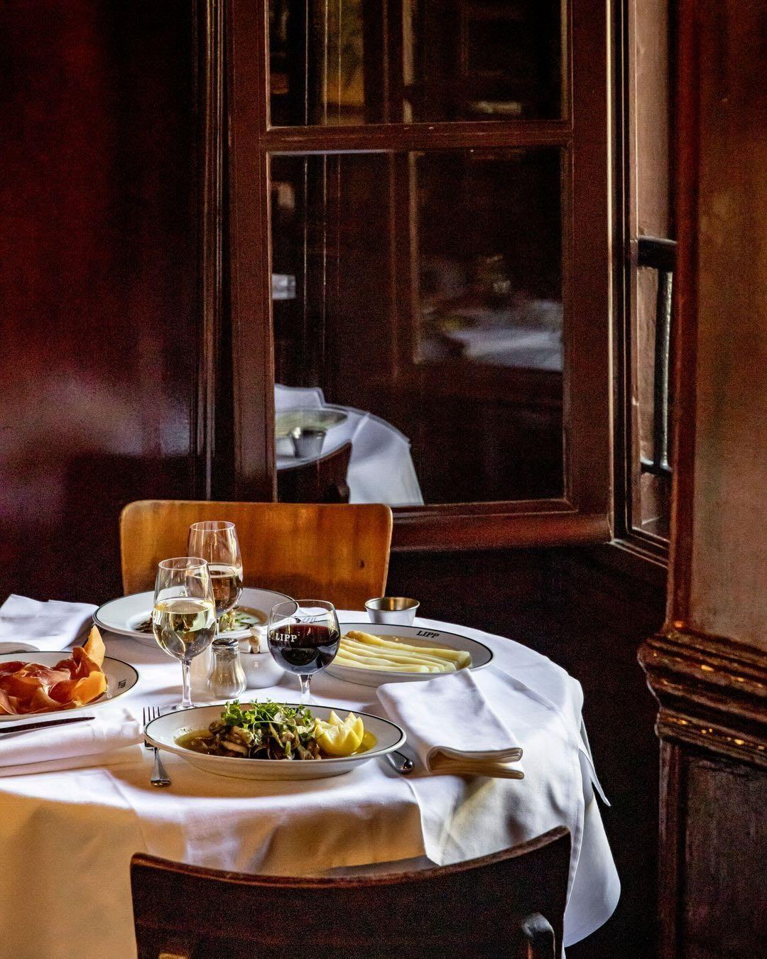 Manger à la brasserie Lipp © Lipp