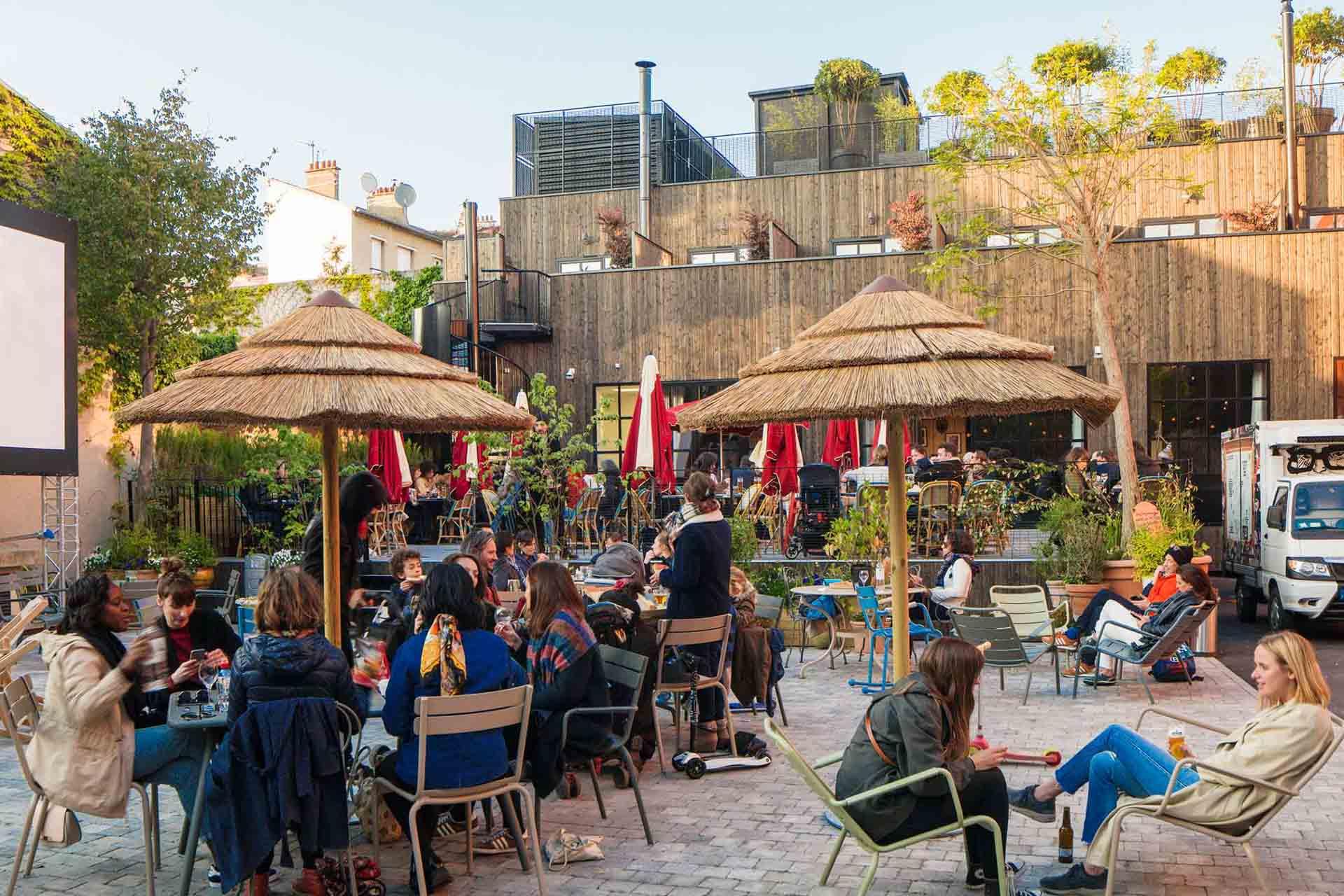 La cour jardin du MOB Hotel de Saint-Ouen © MOB Sas