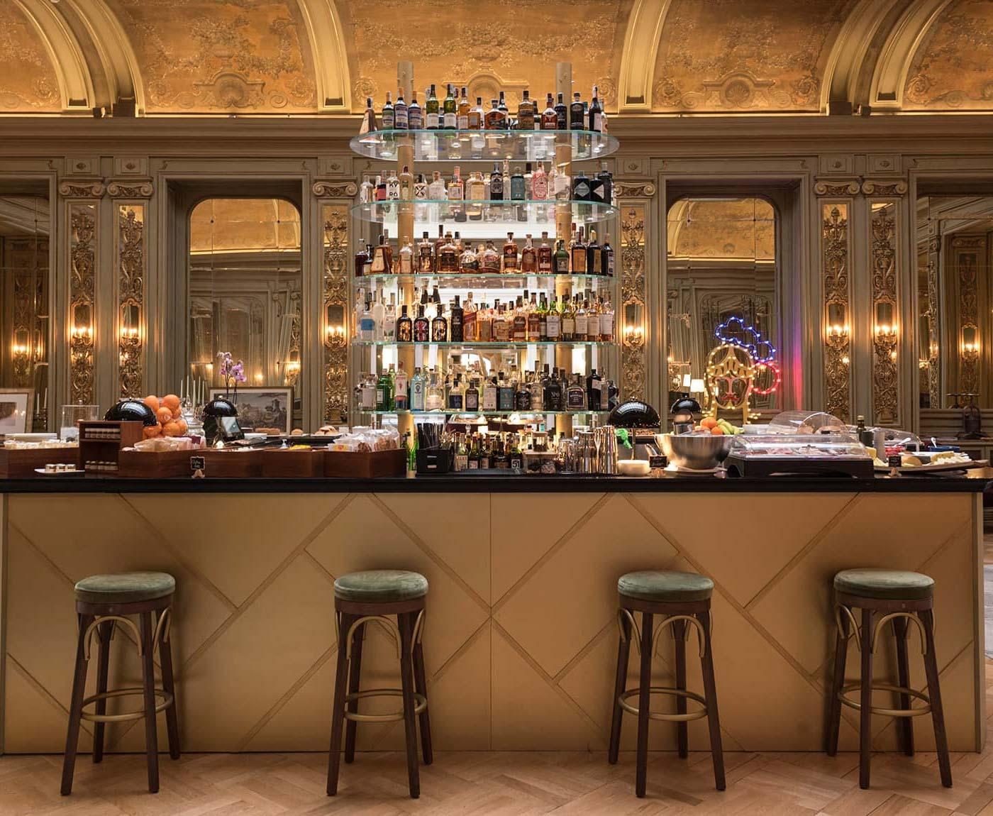 Le bar à cocktail du Grand Hotel et des Palmes, l’un des plus beaux hôtels de Sicile © DR