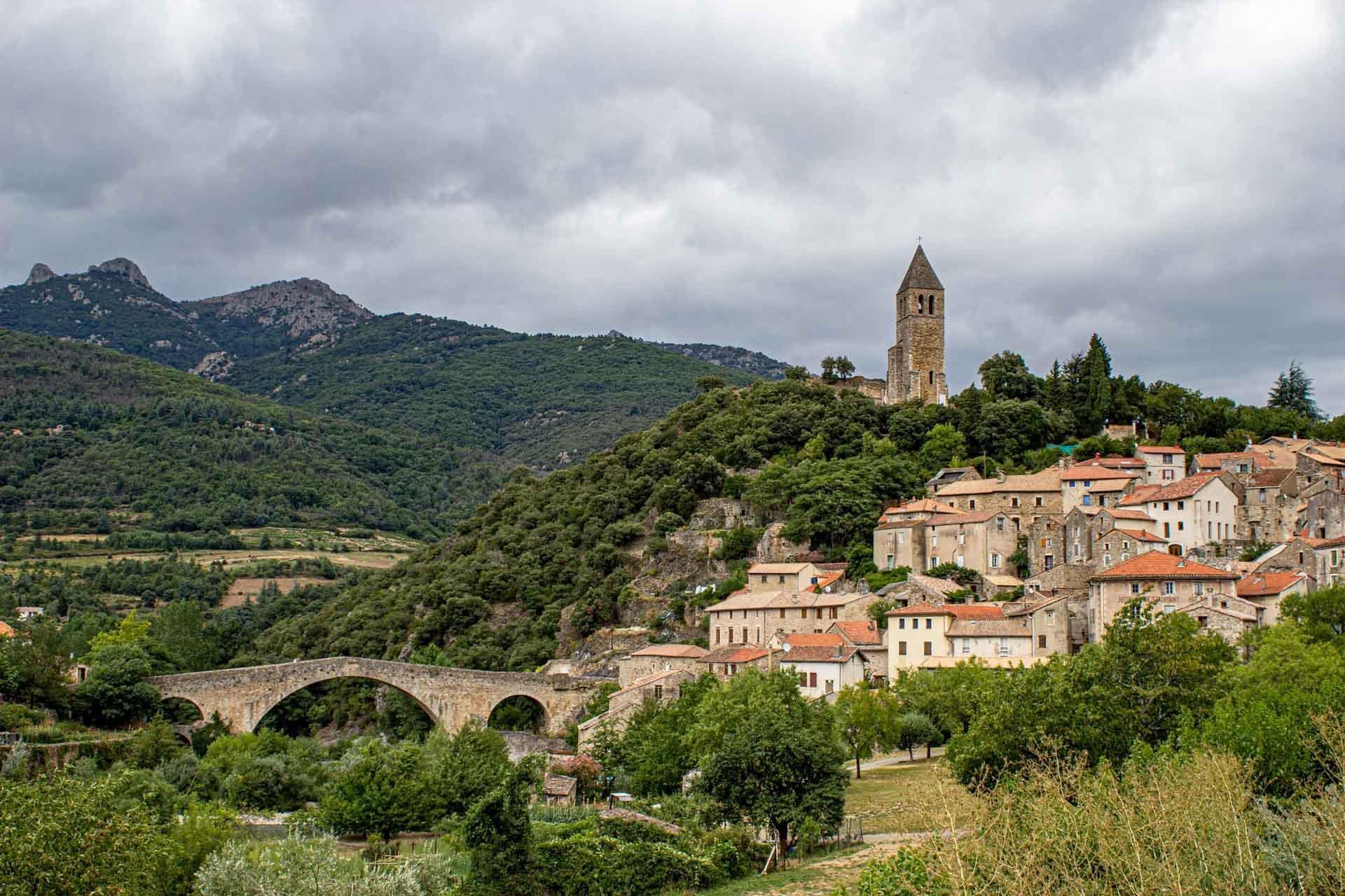 Olargues, l’un des plus beaux villages de France © Hakon Grimstad