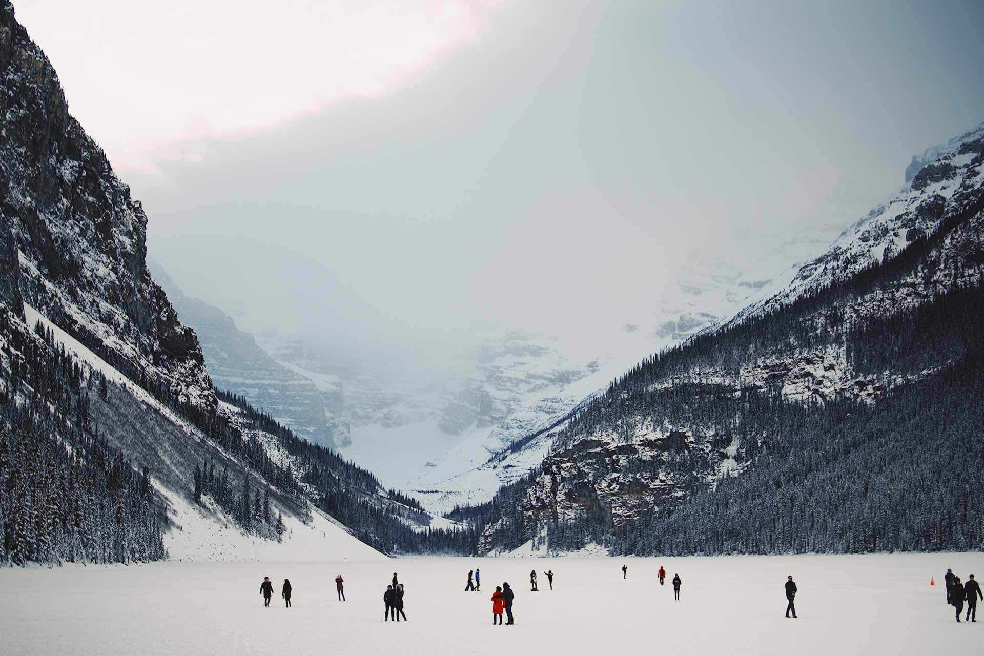 Patinage sur les lacs gelés © Alex Favale