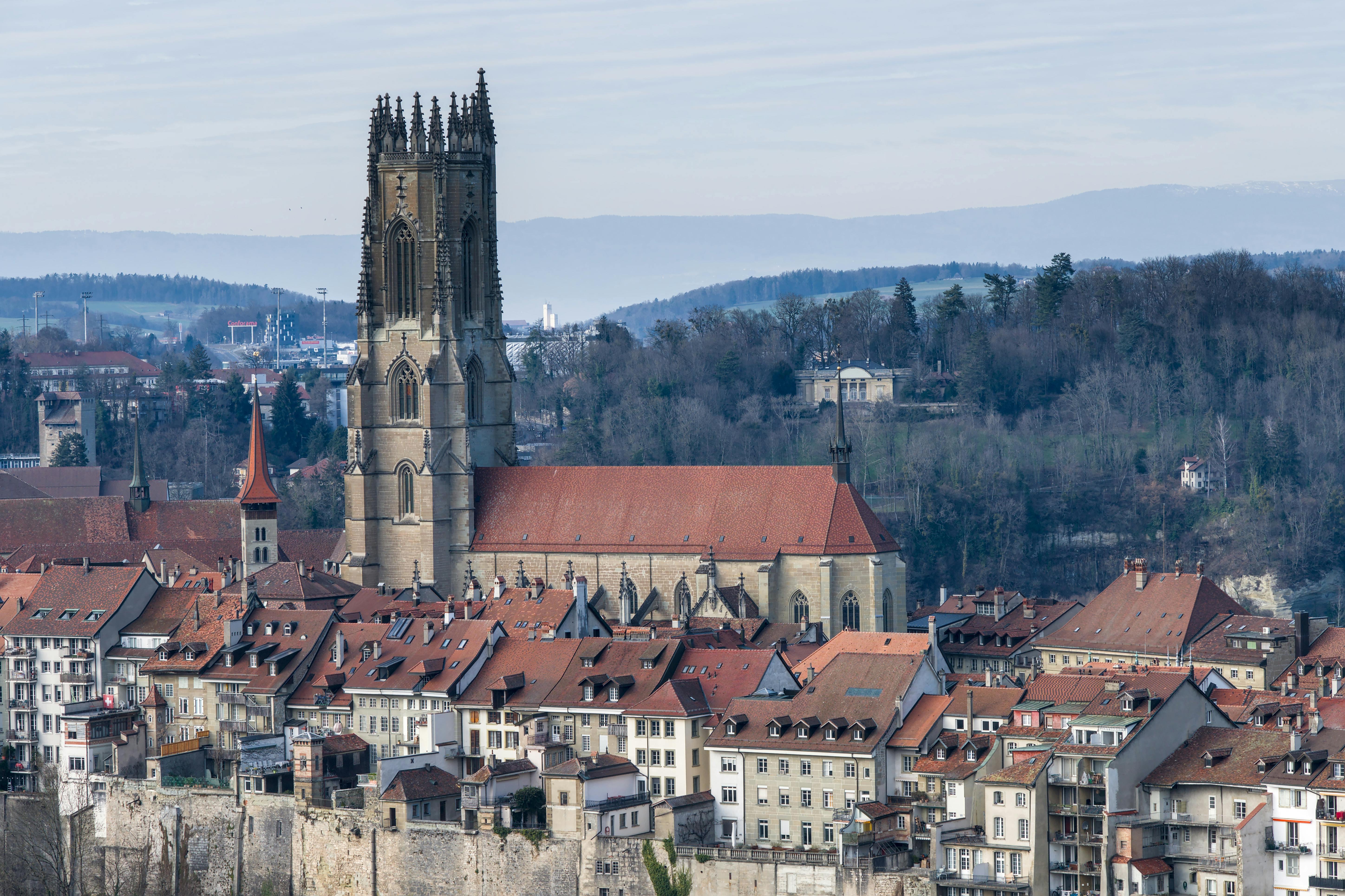 La cathédrale Saint-Nicolas de Fribourg © Jean-Paul Wettstein