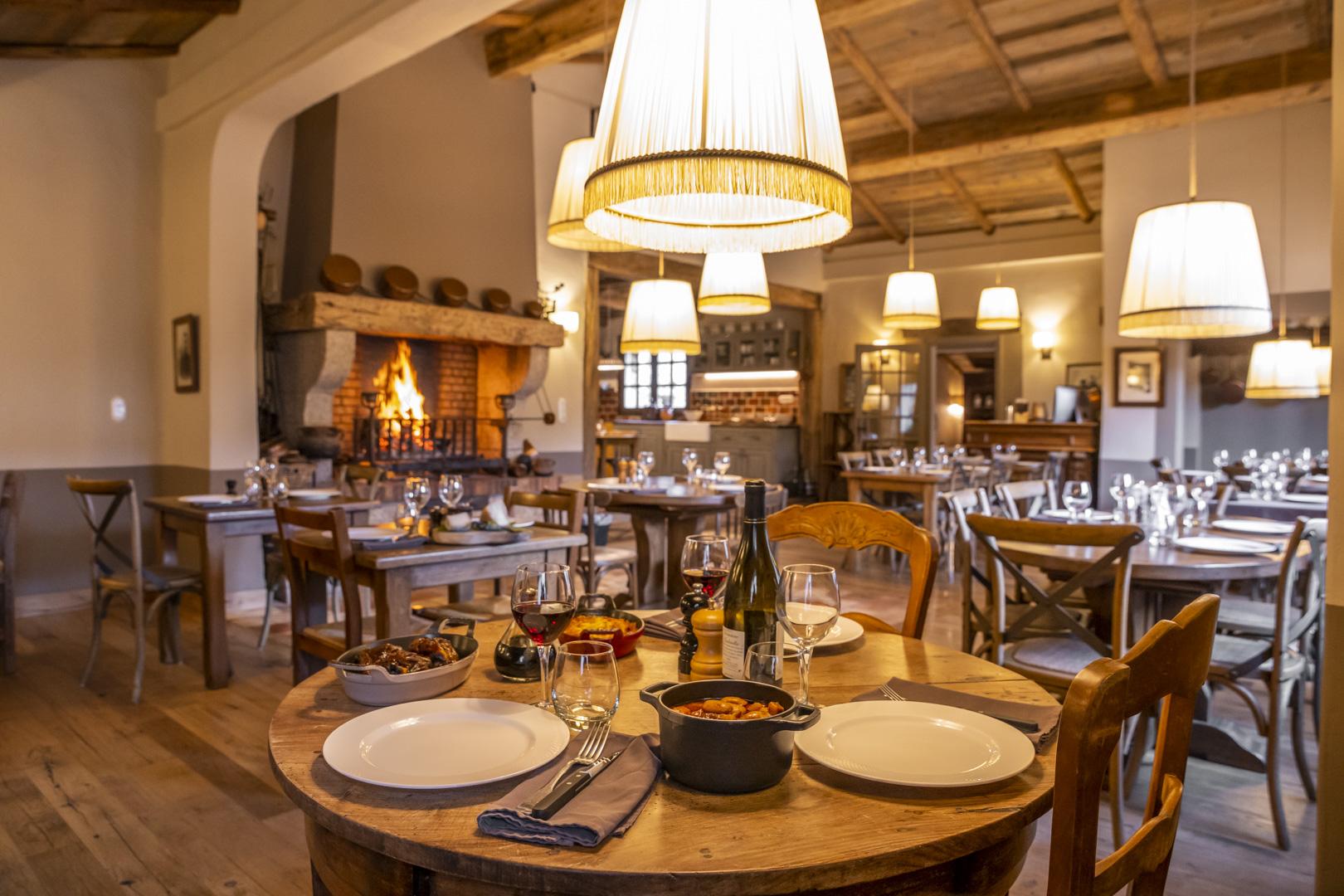 Un restaurant dans la Ferme-auberge A Pignata © Iris production