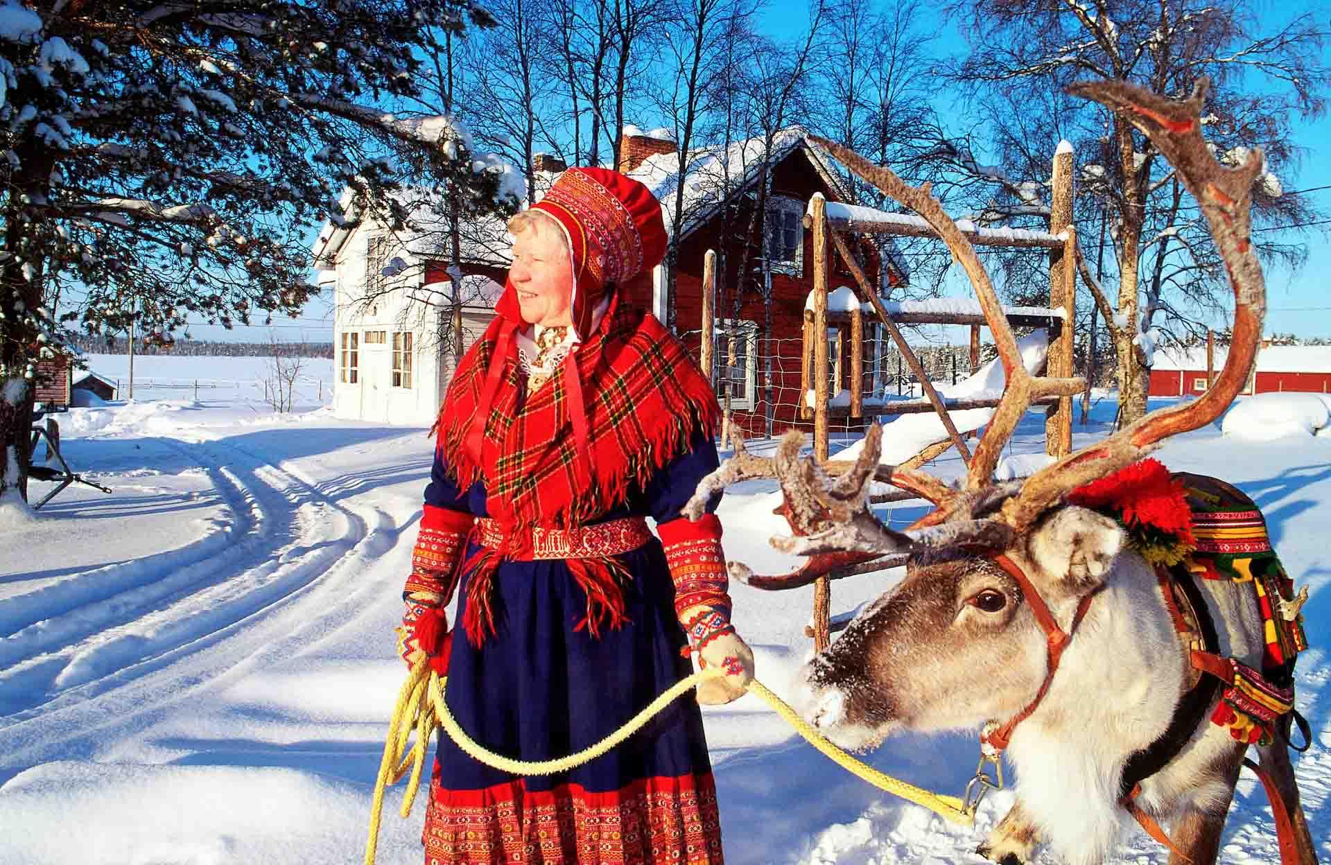 Habit sami traditionnel © Arto Liiti - VisitFinland