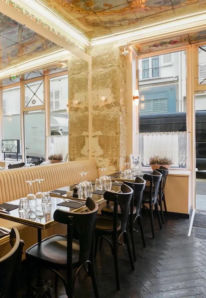 Manger des crèpes au restaurant Tanguy © Tanguy