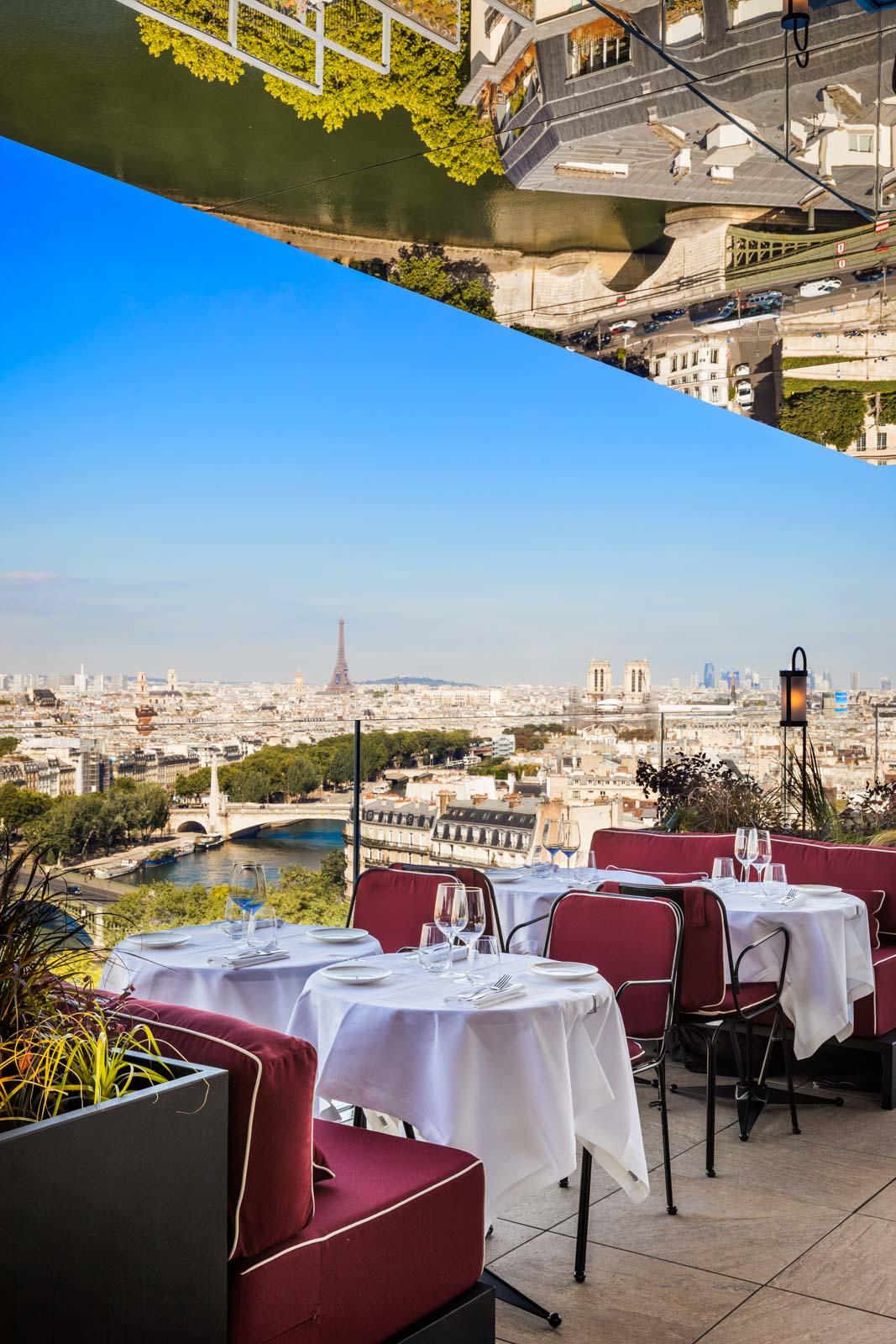 Déjeuner d’hôtel avec vue sur la Tour Eiffel chez Bonnie © Romain Ricard
