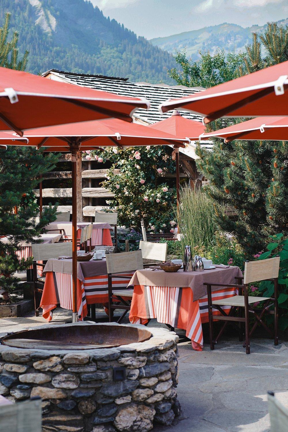 La terrasse du restaurant de l’hôtel © Maison Sibuet