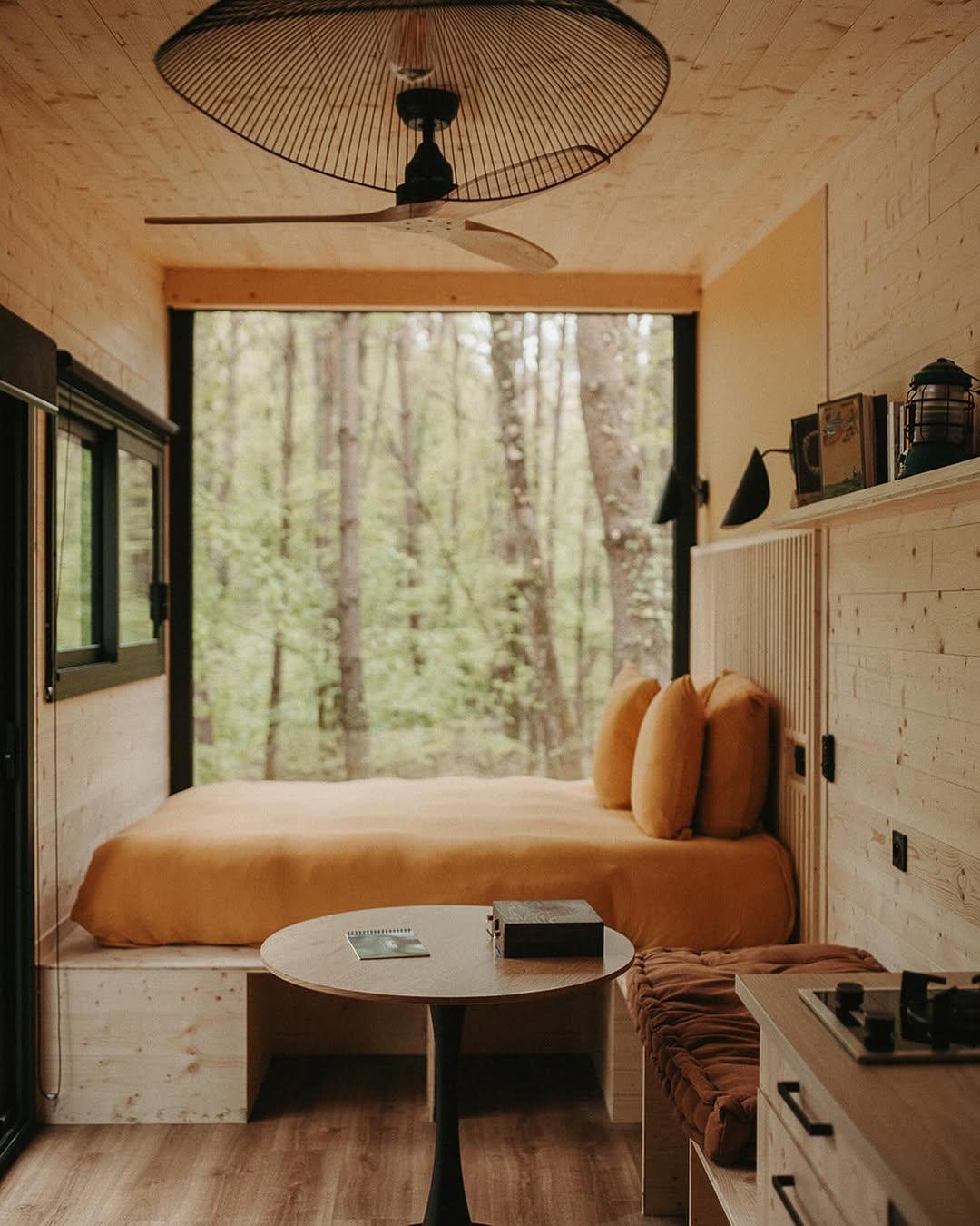 L’intérieur de la Tiny house © Jade Sequeval
