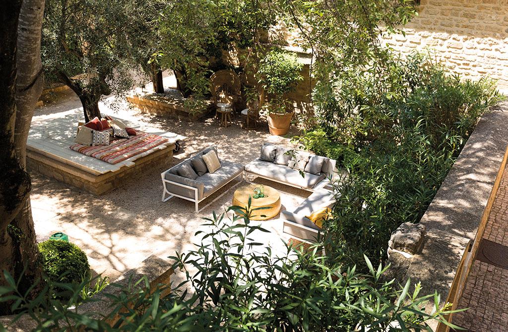 Le patio de l’hôtel du Gard 