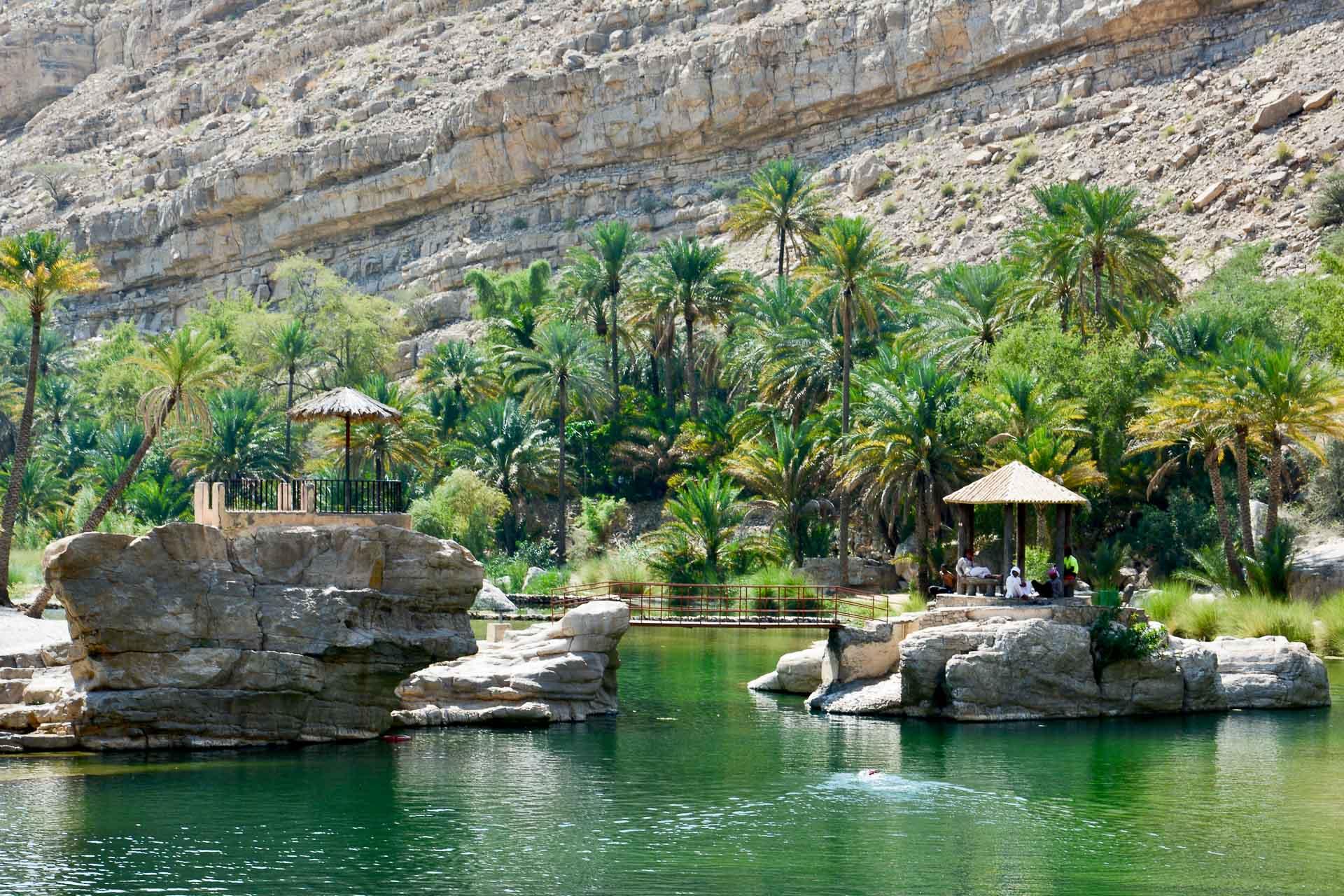 Un des agréables lacs dédiés à la baignade du Wadi Bani Khalid. © Emmanuel Laveran. 