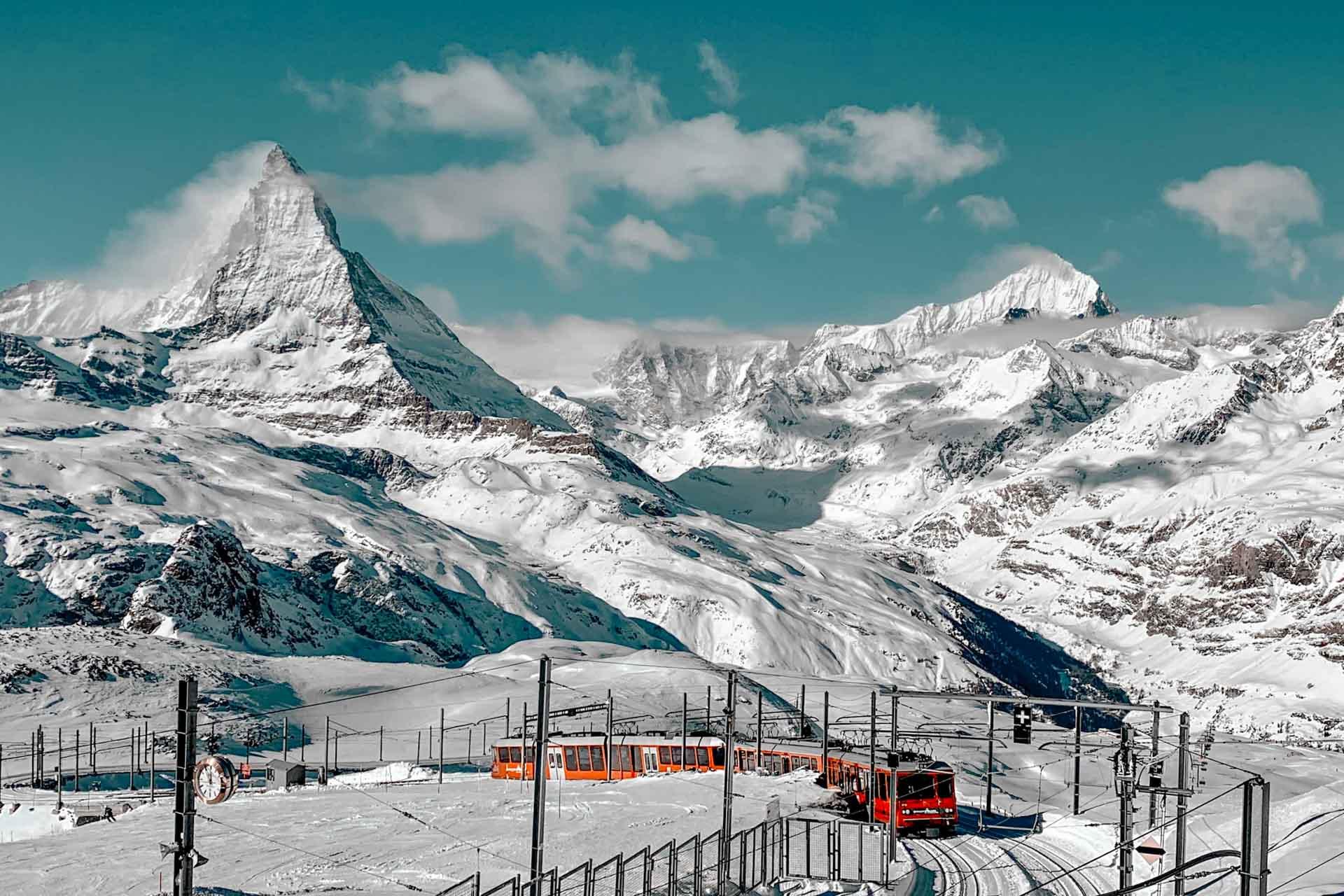 Zermatt où skier dans les Alpes © Victor He
