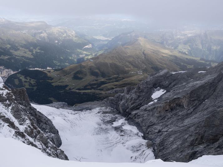 Le glacier de Güggi vu depuis le sphinx. @ DB / Yonder