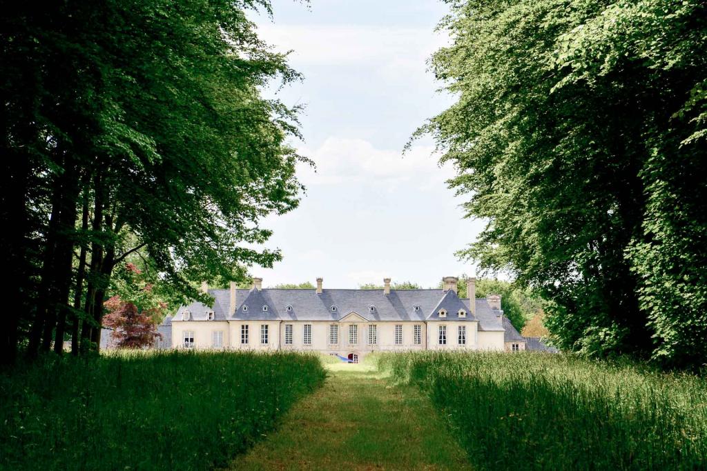 Le Château d’Audrieu, vu du parc © Emmanuel Laveran