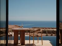 Sur une île secrète des Cyclades, l'hôtel Gundari ouvre à Folégandros