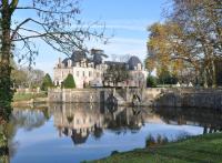 L’Alexandra Palace, un château-hôtel rococo dans les Deux-Sèvres