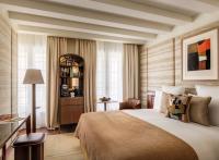 L’Hôtel d’Aubusson rouvre à Paris : nouvelles suites, jazz et grand bain à Saint-Germain-des-Prés