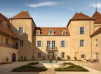 Notre avis sur le Château la Commaraine : la Bourgogne s'offre un 5 étoiles dans les vignes