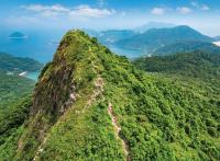 Randonnées, sommets et plages sauvages : le Hong Kong nature raconté par @Travelailleurs