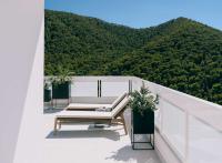 On a testé le Mondrian Ibiza, nouvel hôtel 5 étoiles dans la baie de Cala Llonga