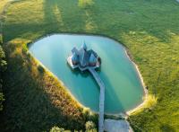 France : 5 cabanes flottantes pour dormir sur l’eau