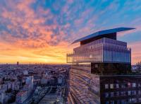 Hôtel des Tours Duo : un hôtel signé Starck perché à 122 mètres au-dessus de Paris