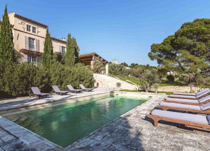 Provence : le Hameau des Baux, un domaine 5-étoiles aux allures de charmant village