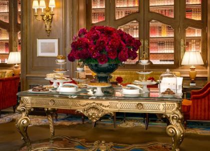 Où savourer les meilleurs tea times de palaces à Paris ?