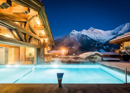 Alpes : les plus beaux hôtels et chalets de Saint-Gervais-les-Bains, au pied du Mont Blanc