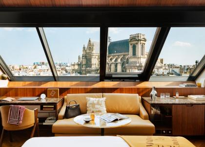 Madame Rêve ouvre ses portes dans l'ancienne Poste du Louvre, dévoilant un hôtel spectaculaire