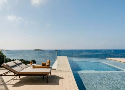 ME Ibiza, un balcon 5 étoiles sur la mer Méditerranée 