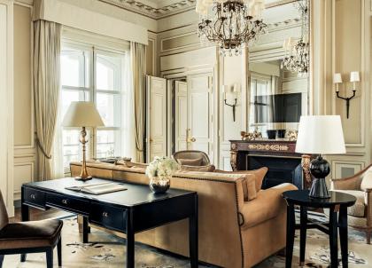 De Giorgio Armani à Karl Lagerfeld, les plus beaux hôtels imaginés par des créateurs de mode