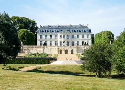 À l’Hôtel Château du Grand-Lucé, le faste du XVIIIe siècle mis au goût du jour