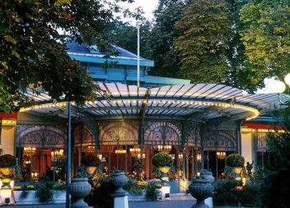 On a testé La Grande Cascade, mythique restaurant du Bois de Boulogne