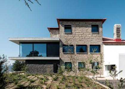 Casa de São Lourenço, éloge du design portugais à 1250 mètres d’altitude