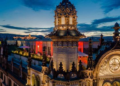 Párisi Udvar Hotel Budapest, perle architecturale flamboyante sur le Danube