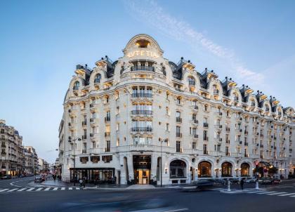 Les grands hôtels de Paris : 5 adresses mythiques à connaître dans la capitale