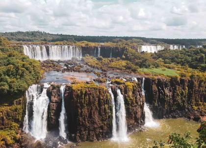 Aux confins du Brésil et de l'Argentine, Iguazú, la Garganta del Diablo 