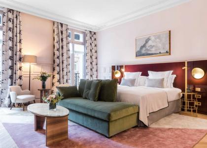 Paris : les plus beaux hôtels des Champs-Élysées