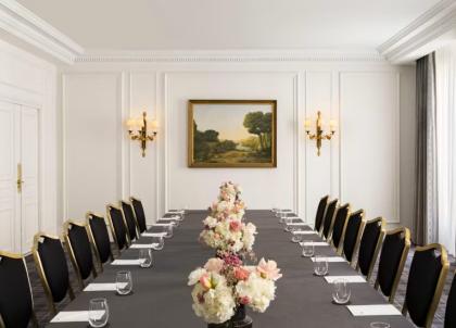 Séminaire à Paris : 5 hôtels premium qui font tout (salles, restos, chambres)