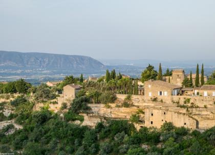 Dans le Lubéron, la Bastide de Gordes rouvre ses portes, plus luxueuse que jamais