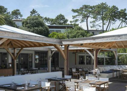 Cap Ferret : Le Wharf rouvre et relance la saison sur le Bassin
