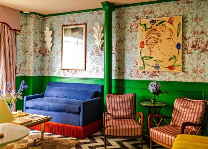 Paris : à l'Hôtel Les Deux Gares, un décor digne de Wes Anderson